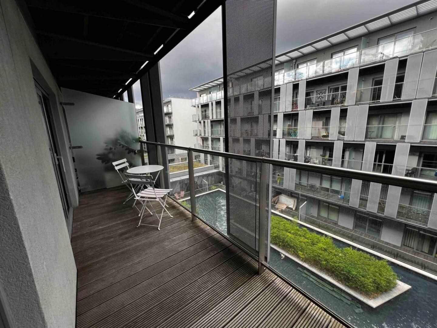 Stylish 1-Bed Flat With Sofa-Bed In London Apartment Екстериор снимка